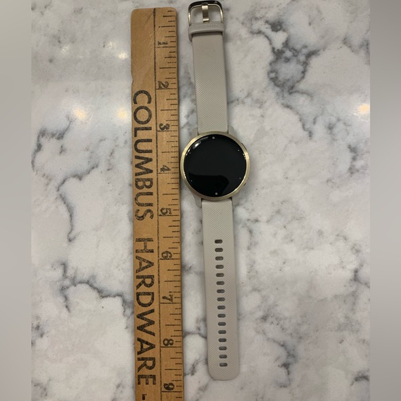 Garmin Venu 2S Smartwatch Beige Gold Steps Music GPS - Picture 2 of 7